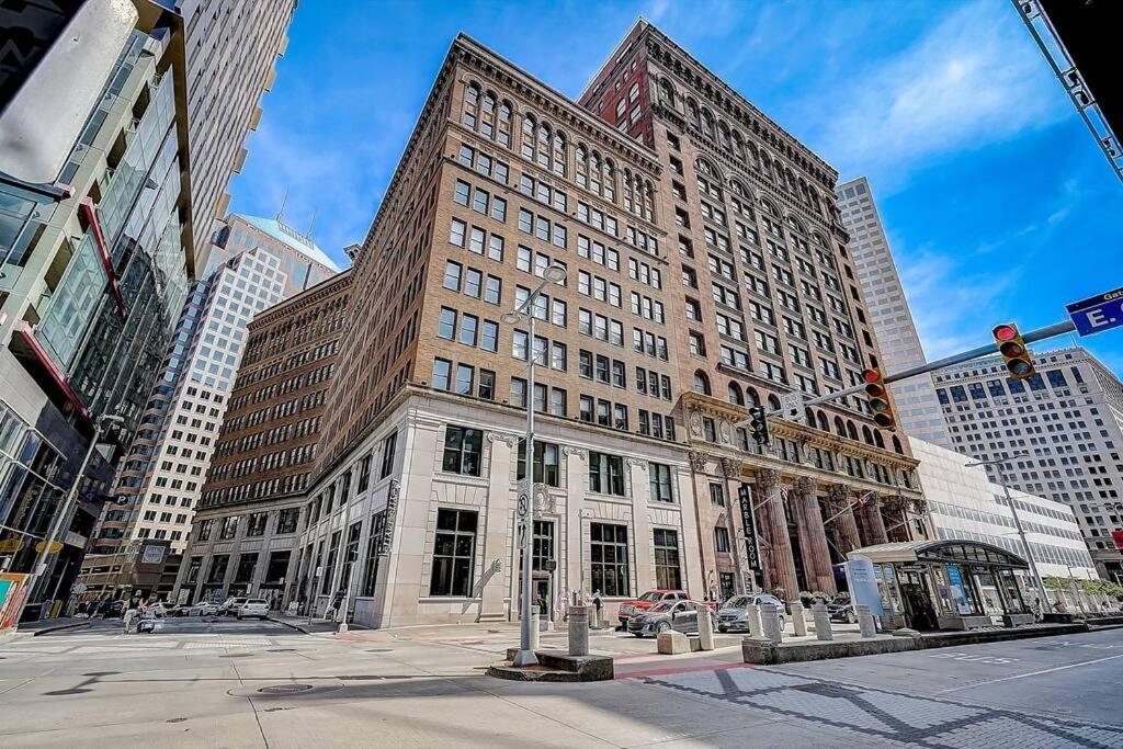 1600 Kcm Penthouse Apartment Cleveland Luaran gambar