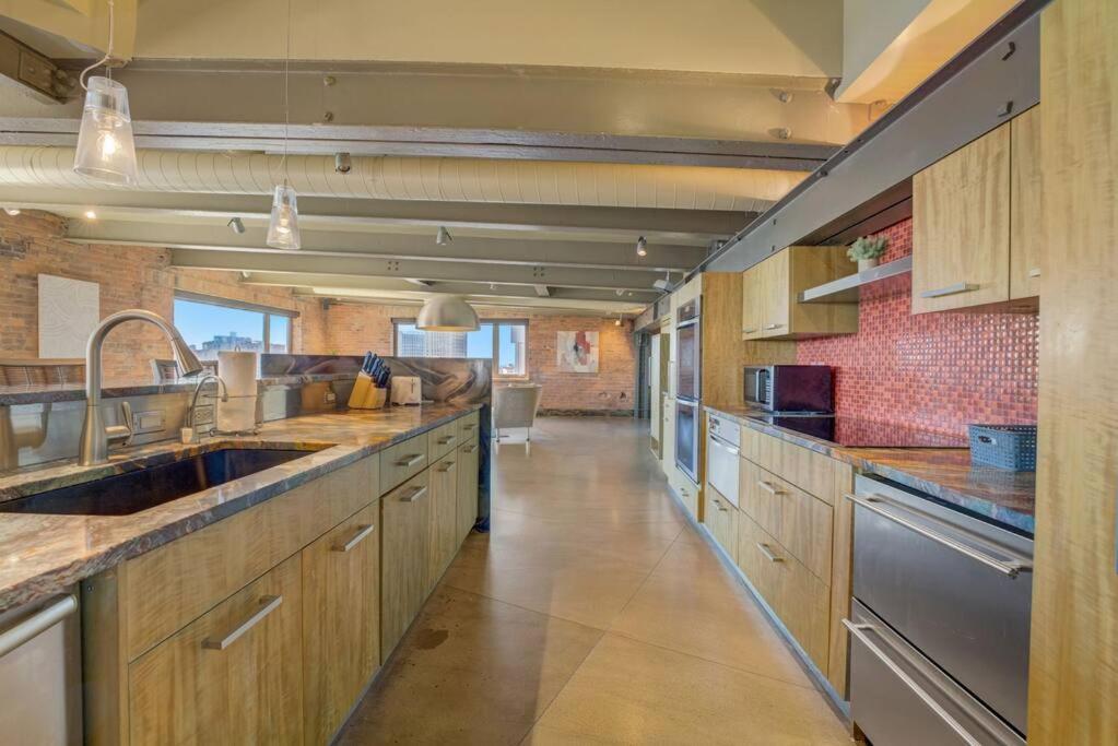 1600 Kcm Penthouse Apartment Cleveland Luaran gambar